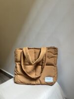 Tote camel