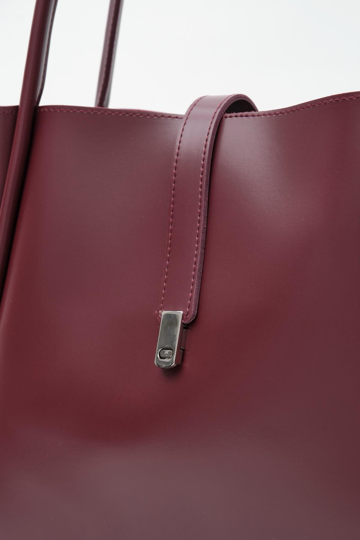 Chester Bordeaux + trousse - Image 5
