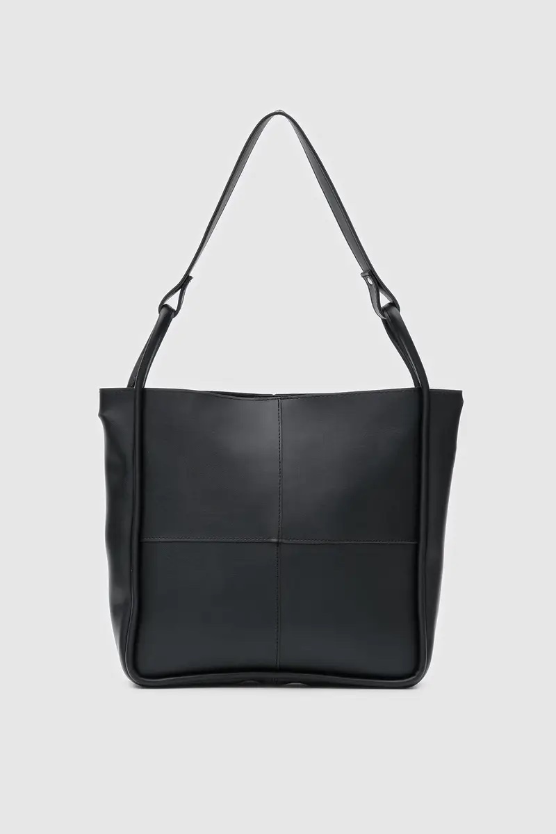 Venus Noire + Purse
