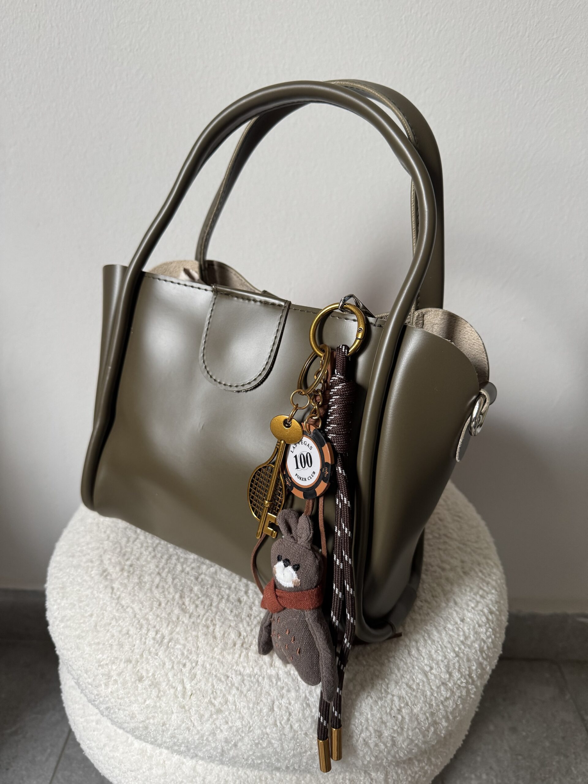 Beca Haki Claire + Purse