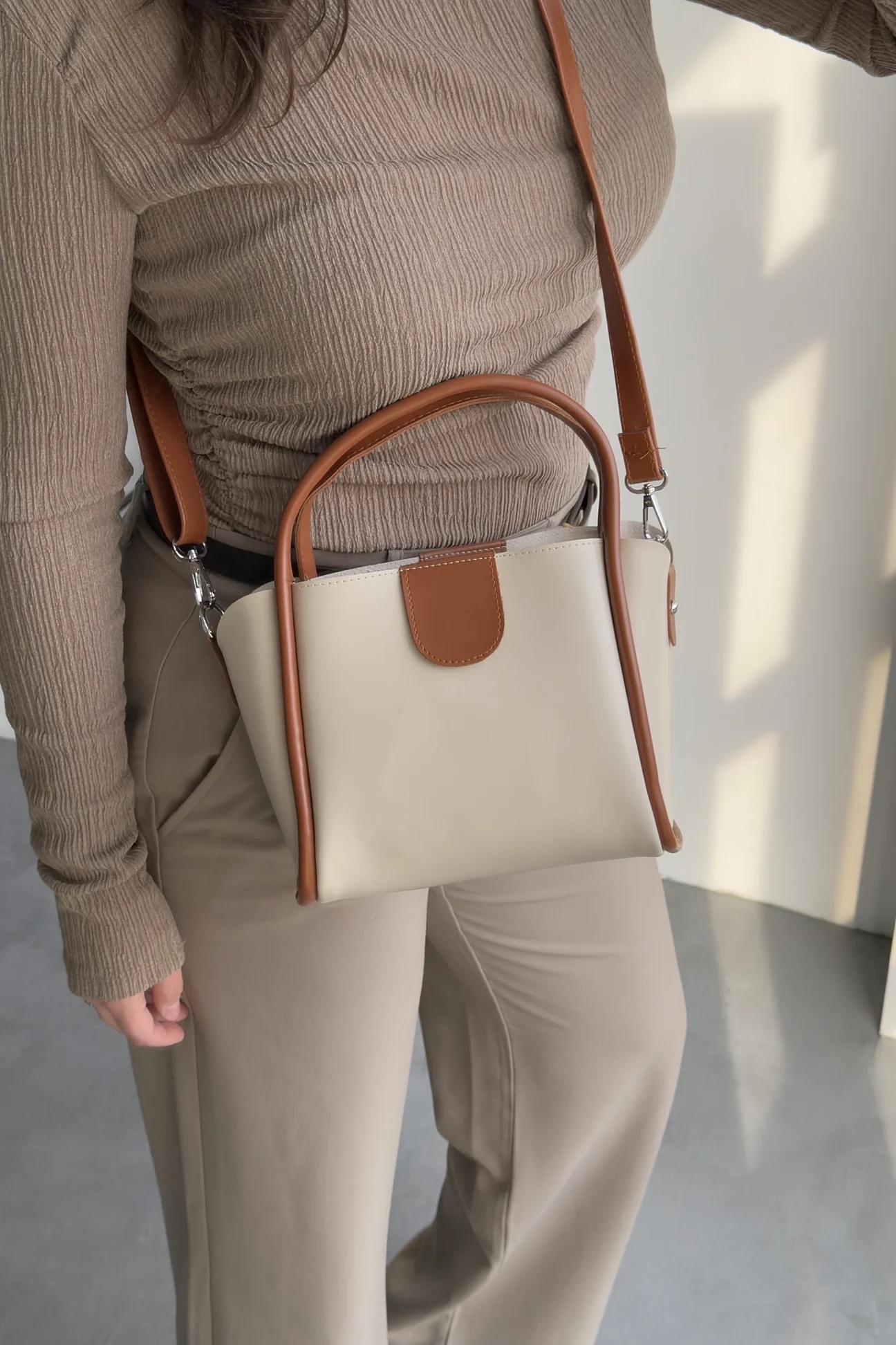 Beca Beige & Camel + Purse - Image 3