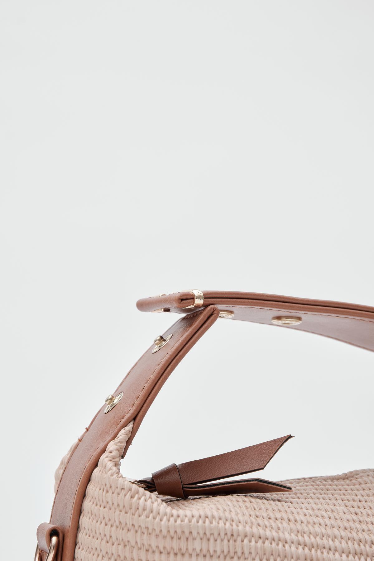 Leo Camel - Image 8