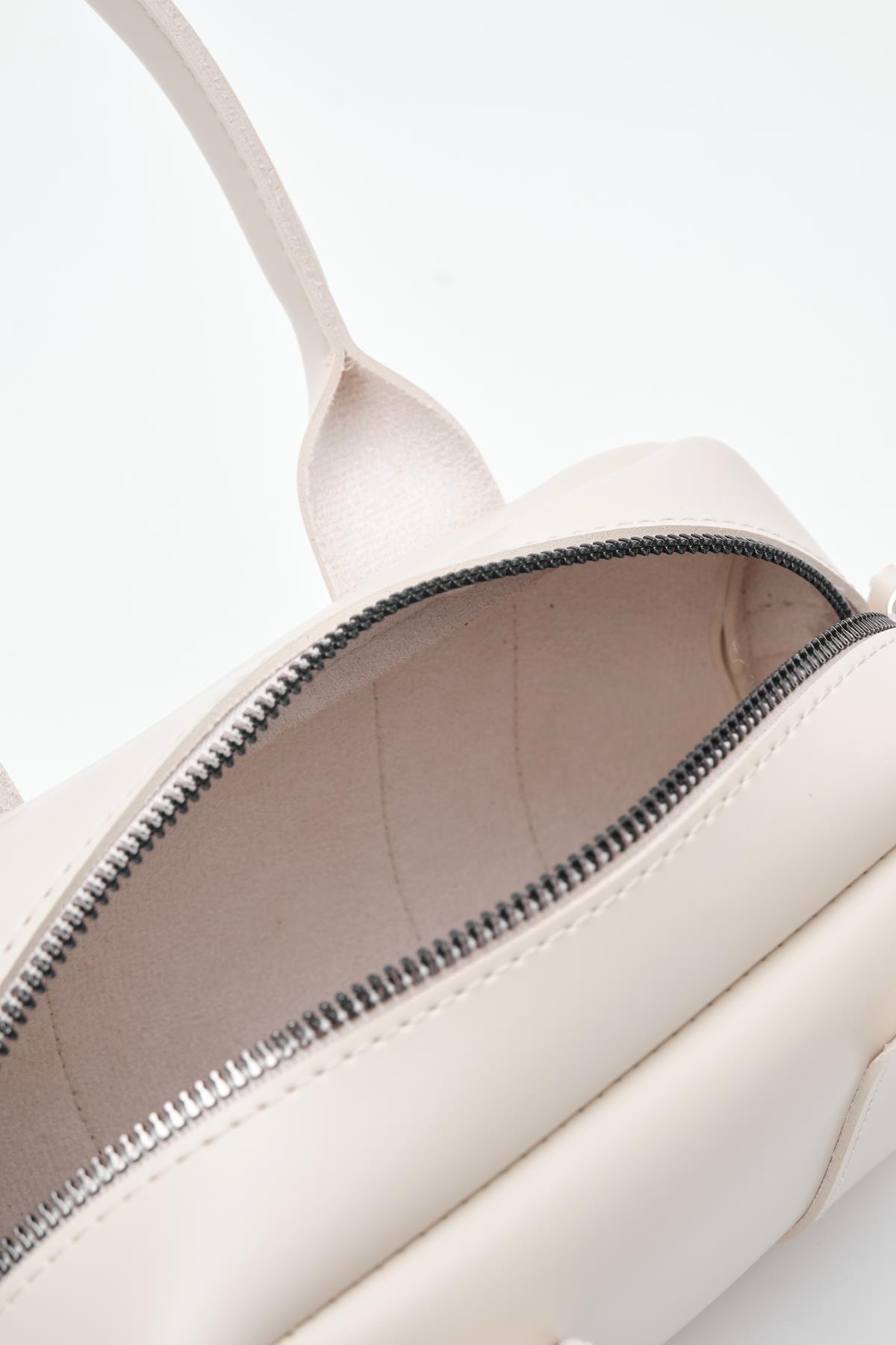 Lewie Blanc - Image 3