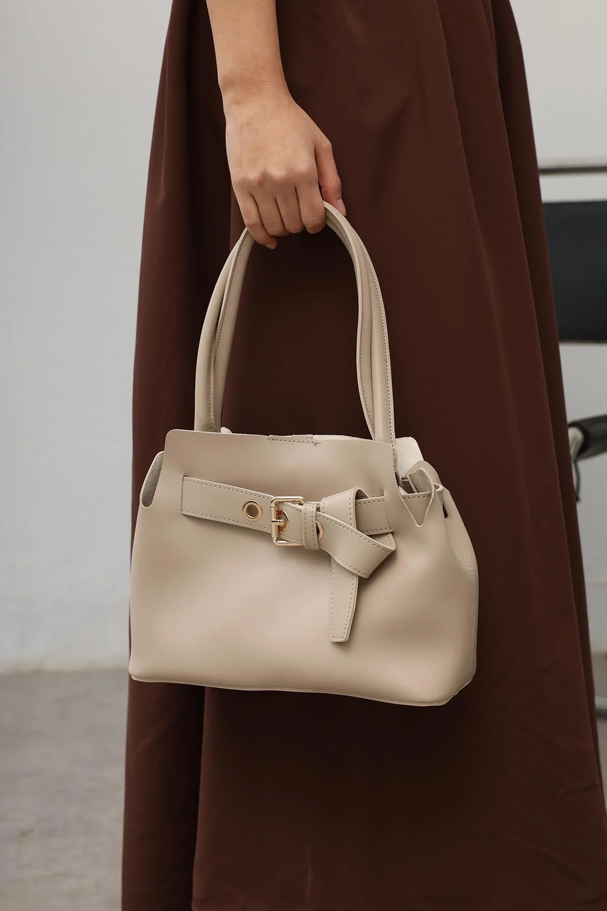 Holly Beige - Image 3