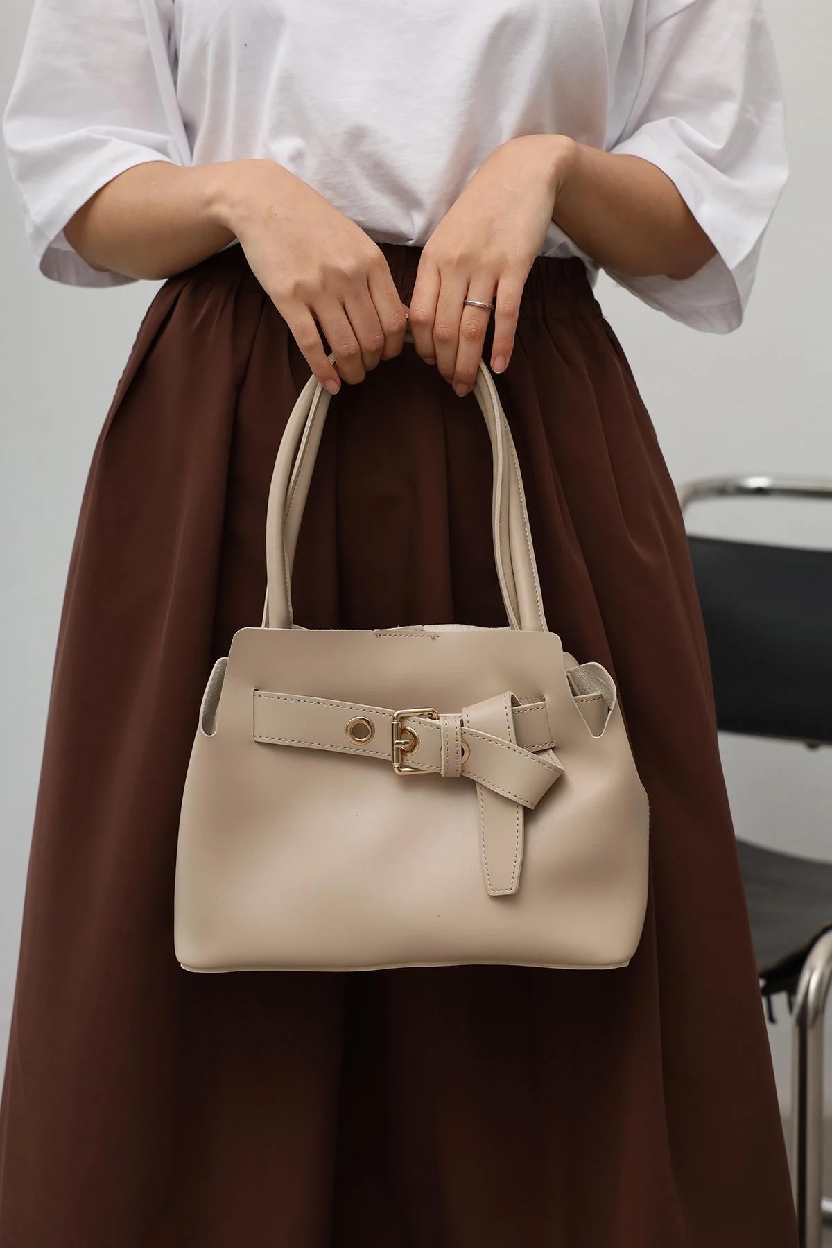 Holly Beige - Image 5