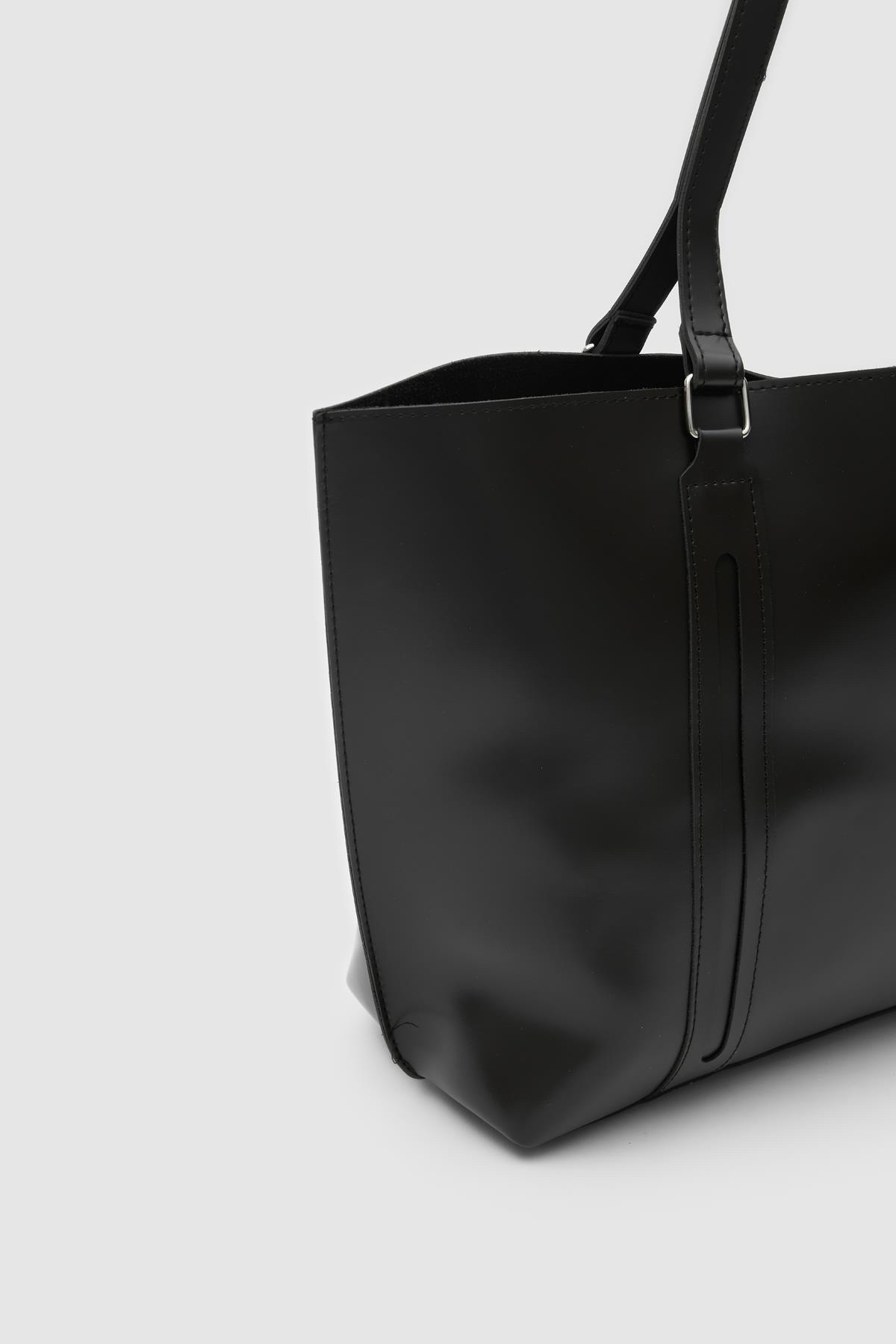 Kylie Noire + Trousse - Image 5