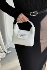 Papillon White