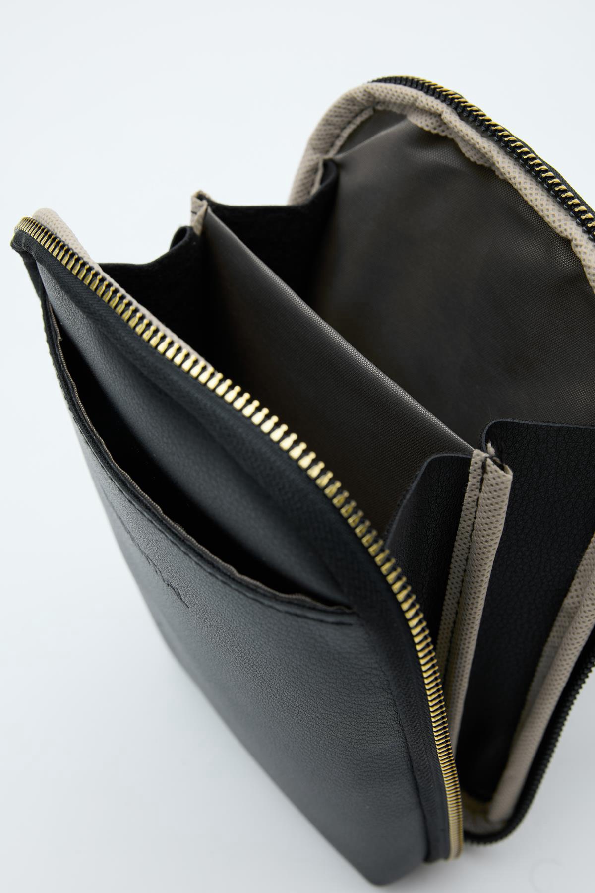 Vux Black - Image 3