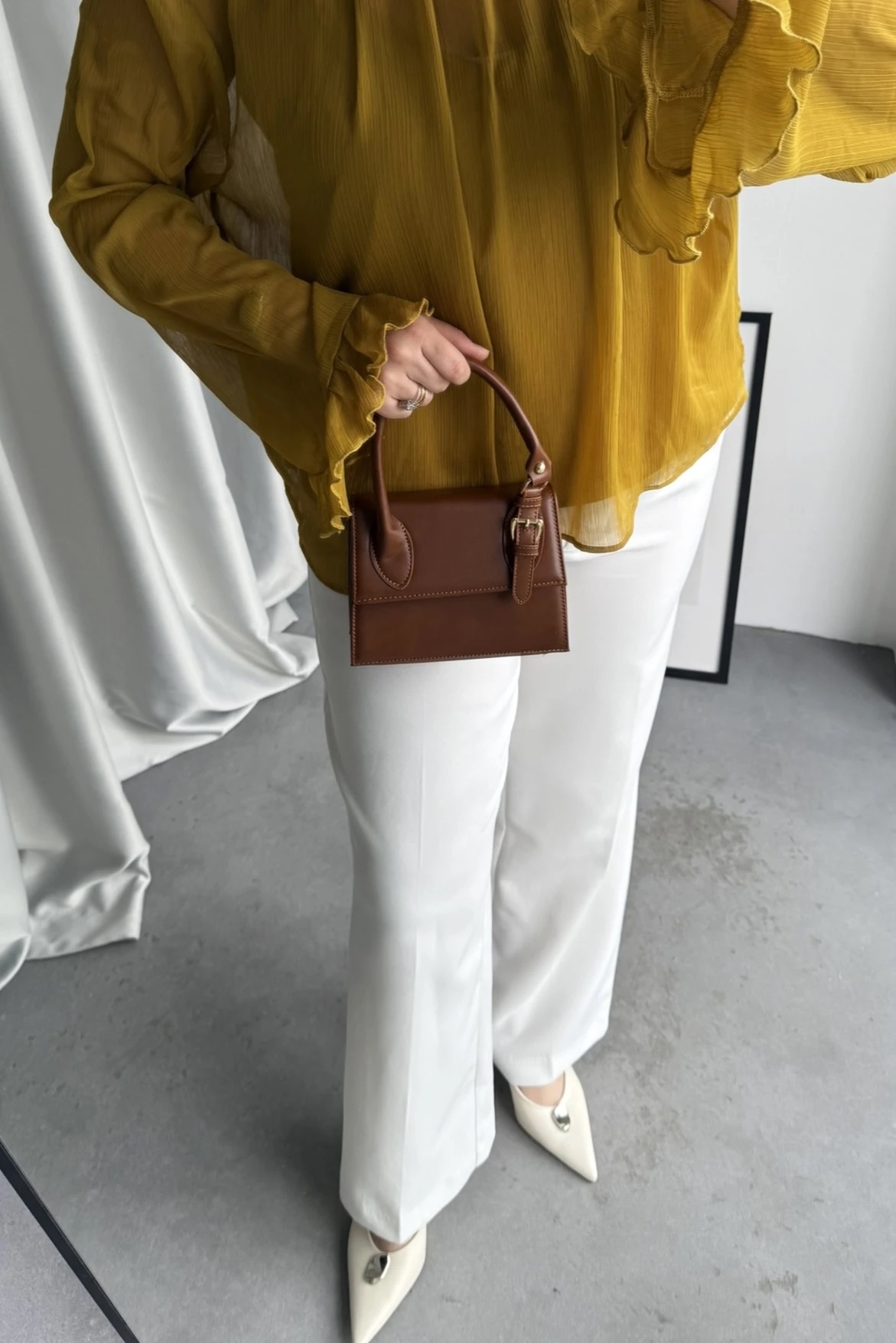 Polly Camel - Image 3