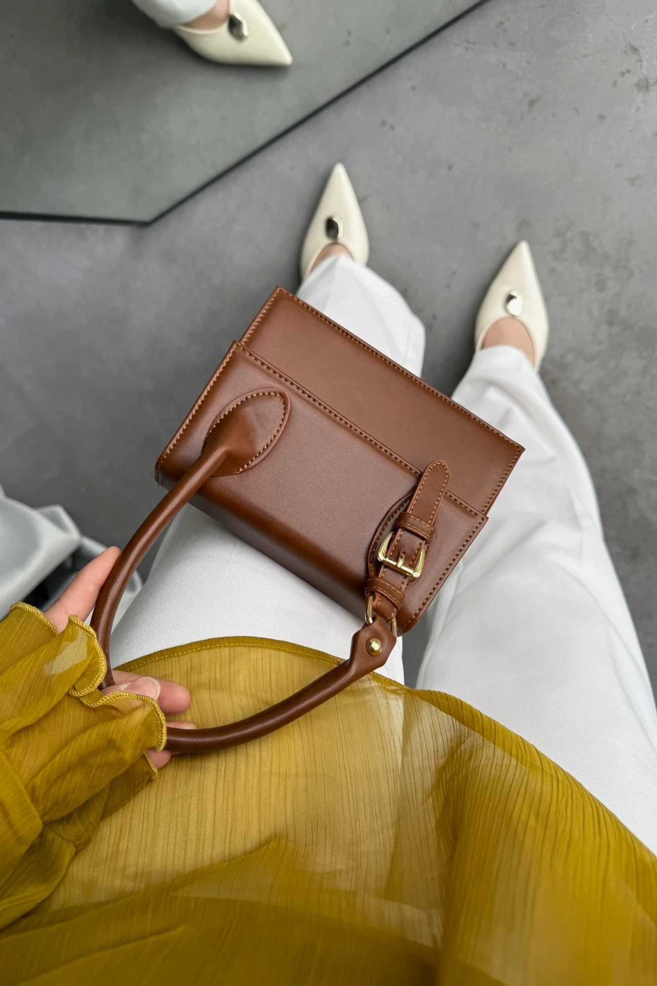 Polly Camel - Image 2