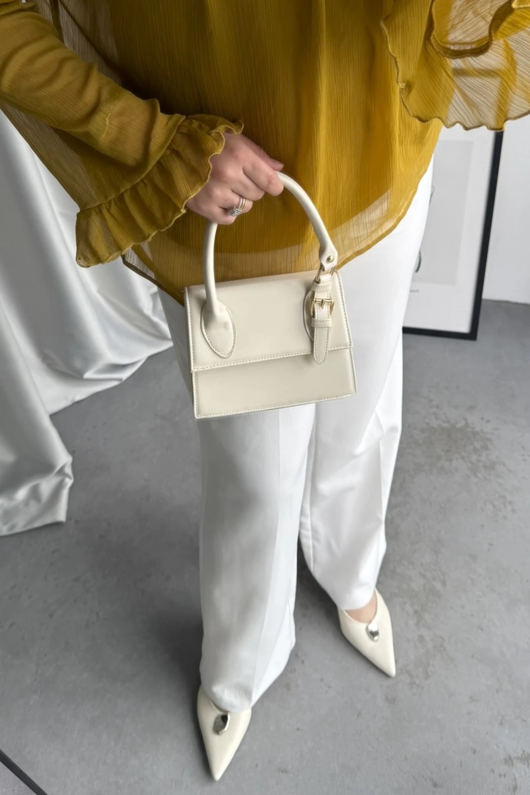 Polly Beige - Image 2