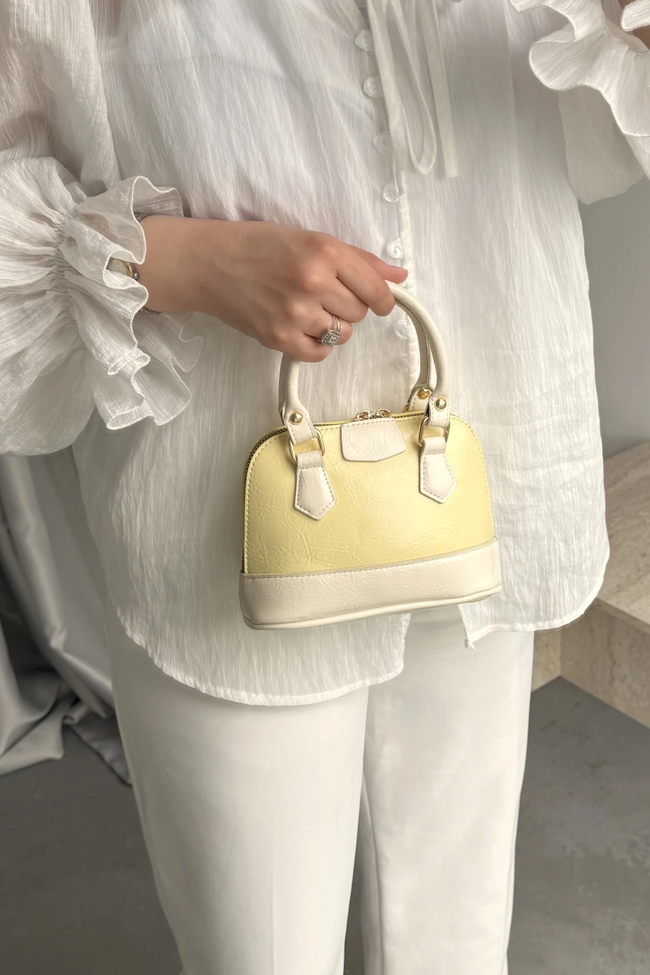 Coco Butter Yellow & Beige - Image 3