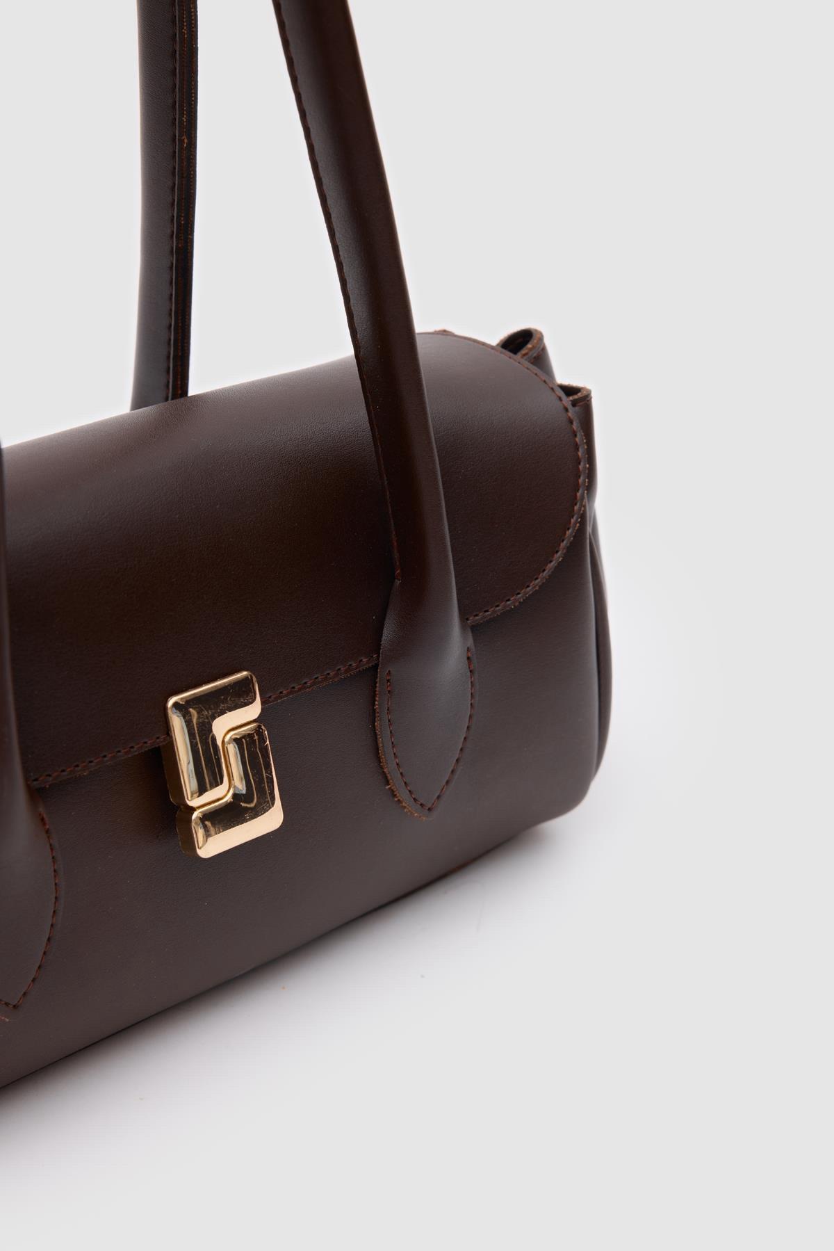 Lia Marron - Image 6