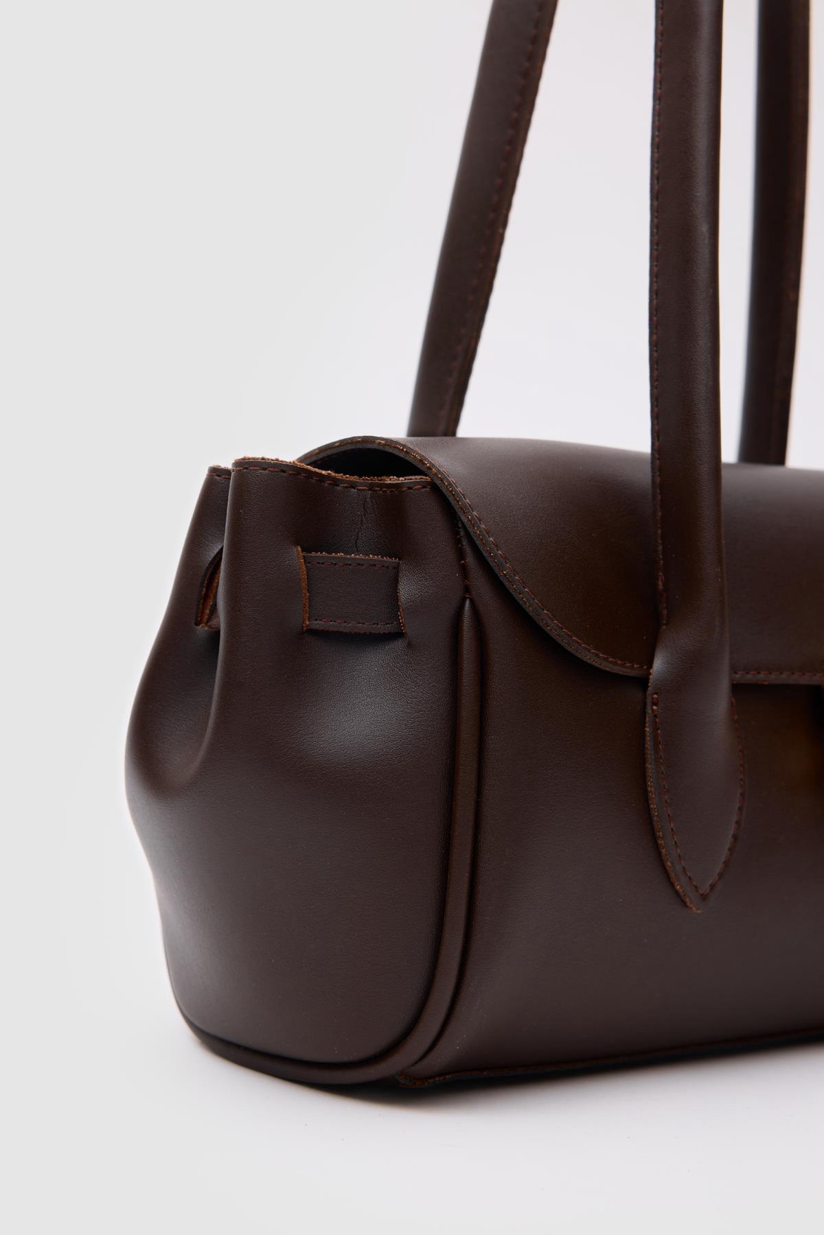 Lia Marron - Image 4