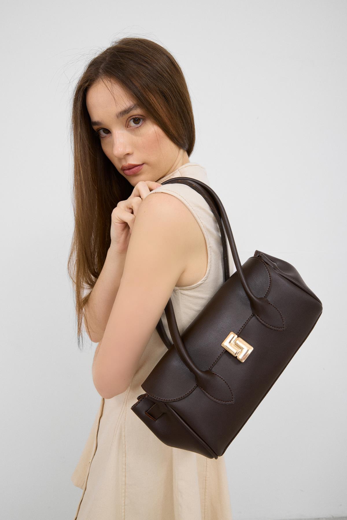 Lia Marron - Image 5