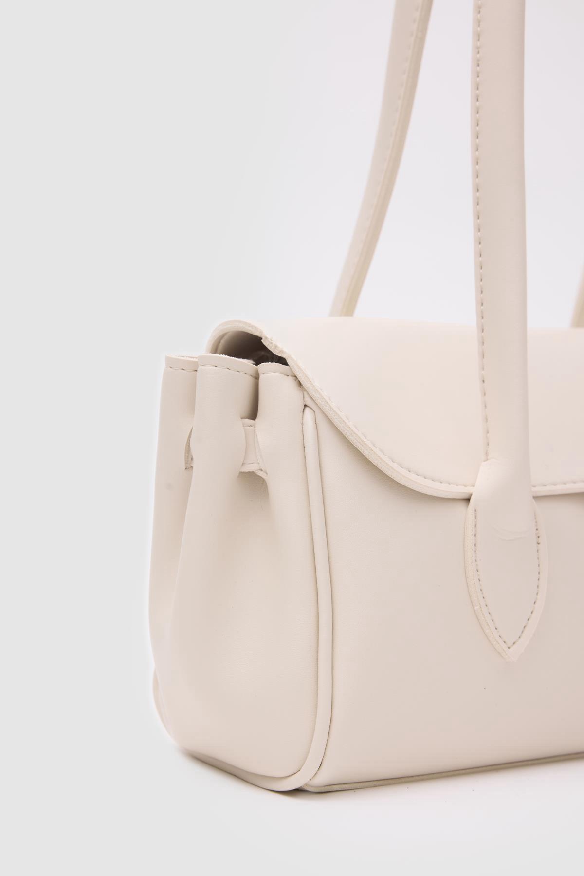 Lia Creme - Image 7