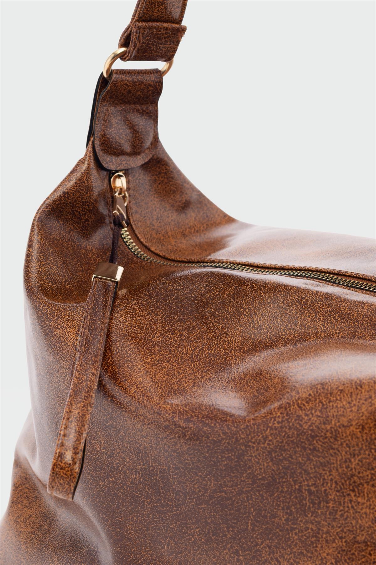 Ruby Camel - Image 2