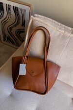 Petra Zipper Camel