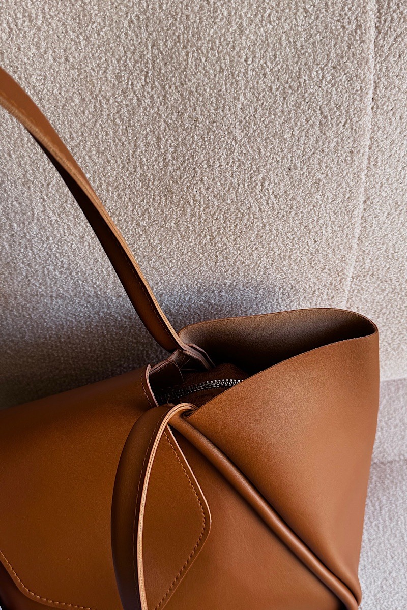 Petra Zipper Camel - Image 2