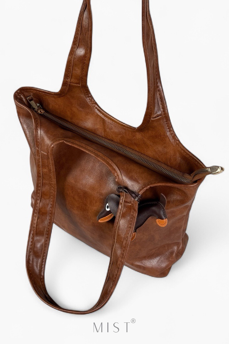 Tomm Camel + Charm - Image 4
