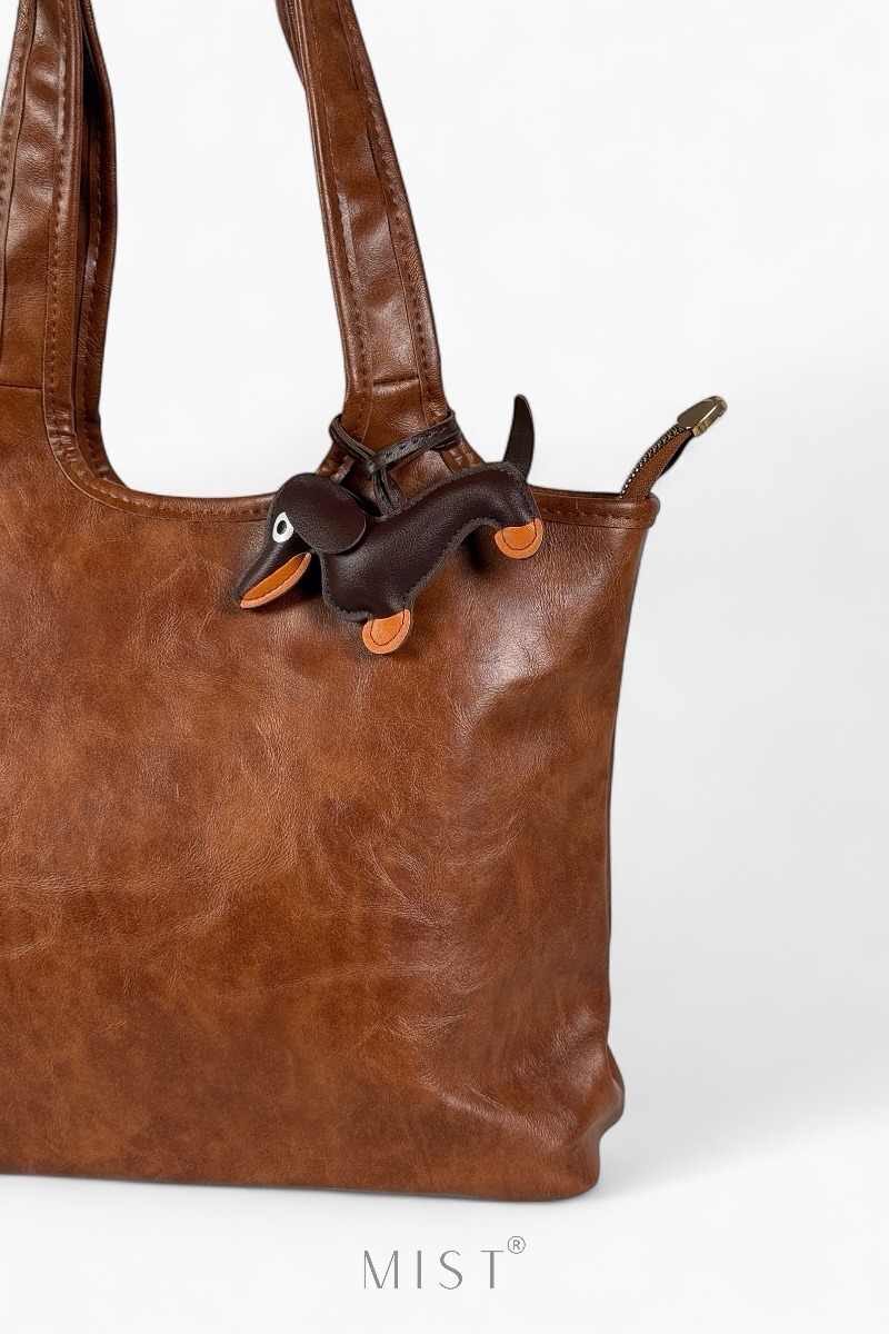Tomm Camel + Charm - Image 2