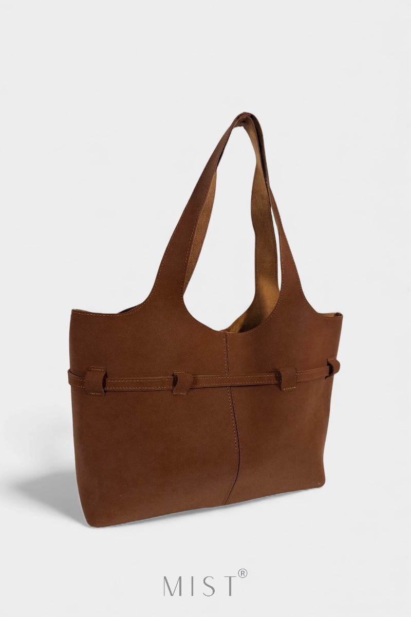 Ava Camel - Image 4