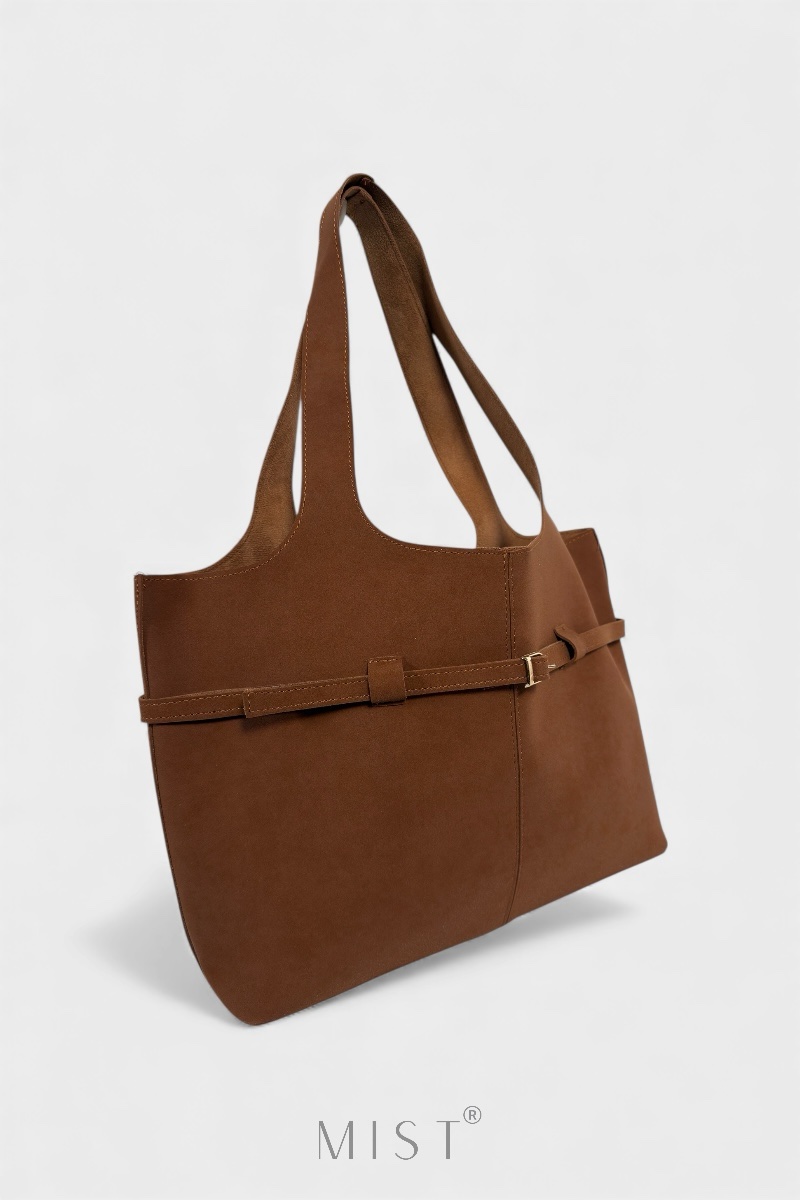 Ava Camel - Image 6