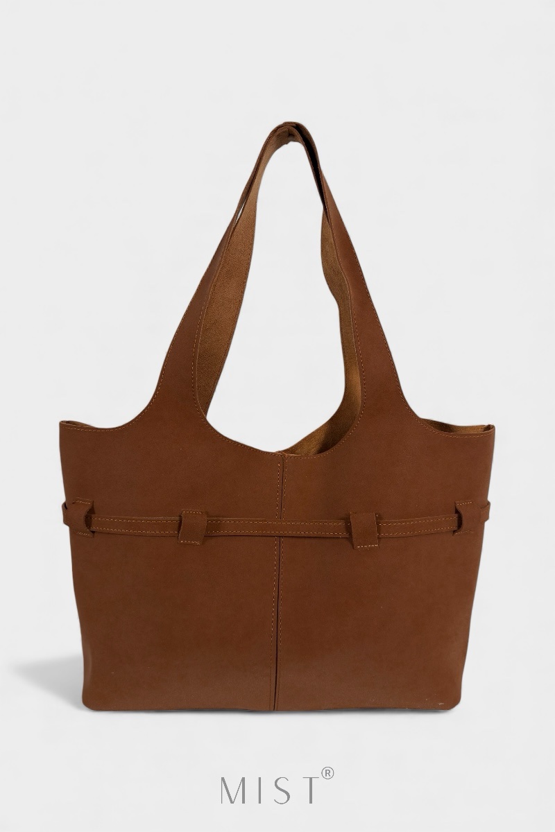 Ava Camel - Image 5